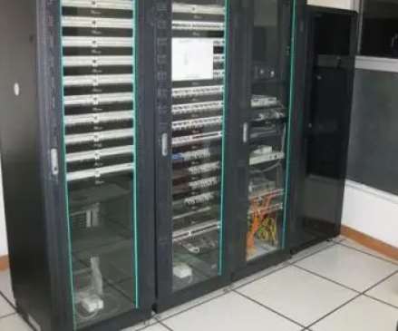 图腾网络机柜应该怎么安装最好